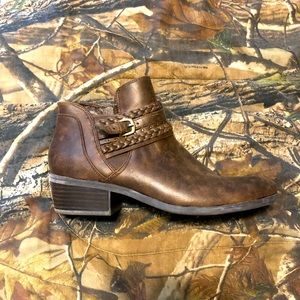 Woman’s ankle boots